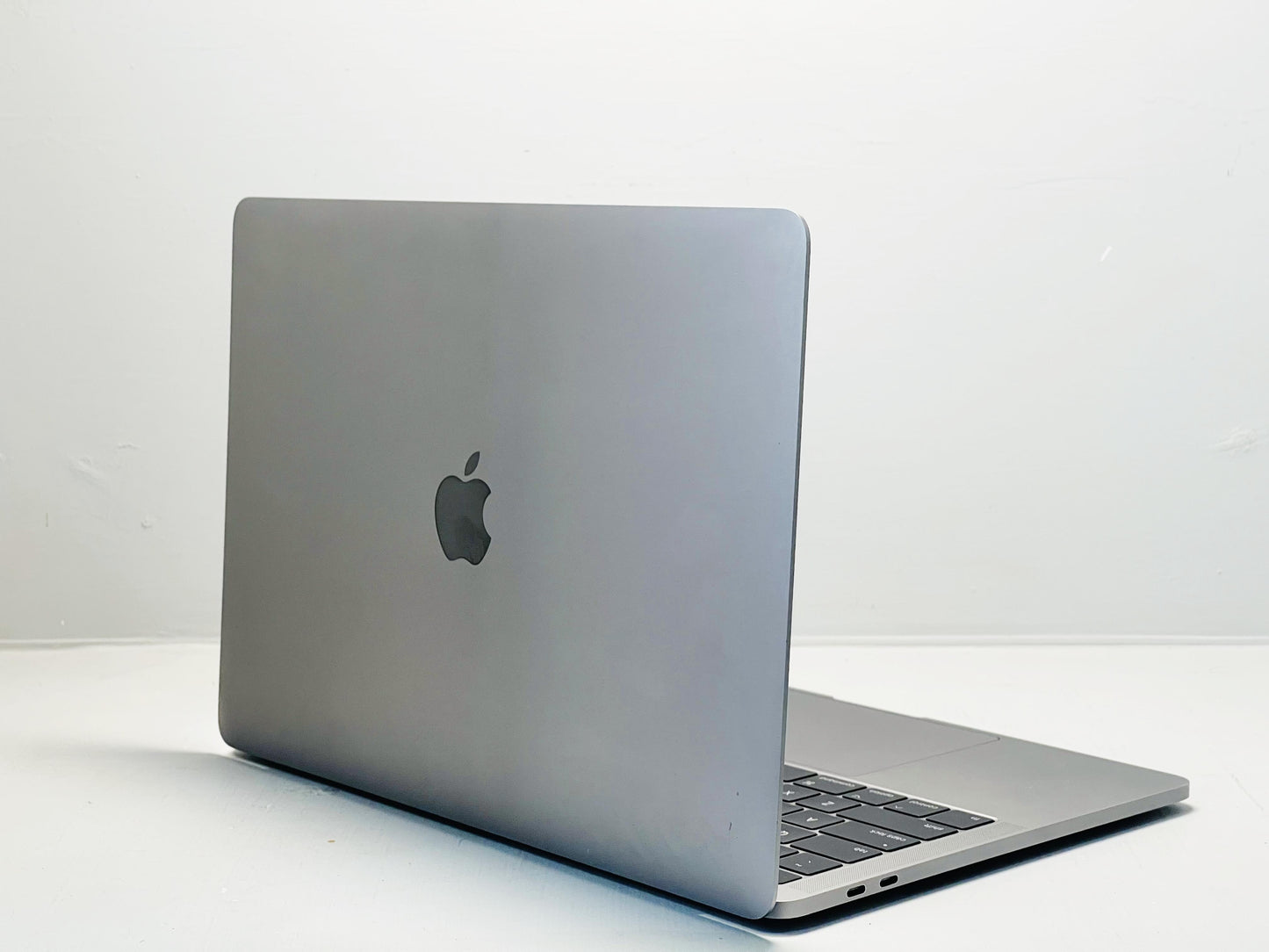 Apple MacBook Pro 2020 M1 (A2338) - 13.3" Retina Display - Apple M1 - 08GB RAM - (256GB SSD TO 512GB SSD) - Touch Bar - Touch ID - Daraz Like New - RAPPLE STORE